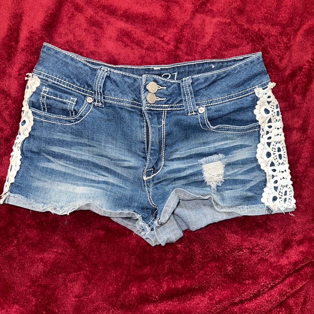 Midrise Jean short